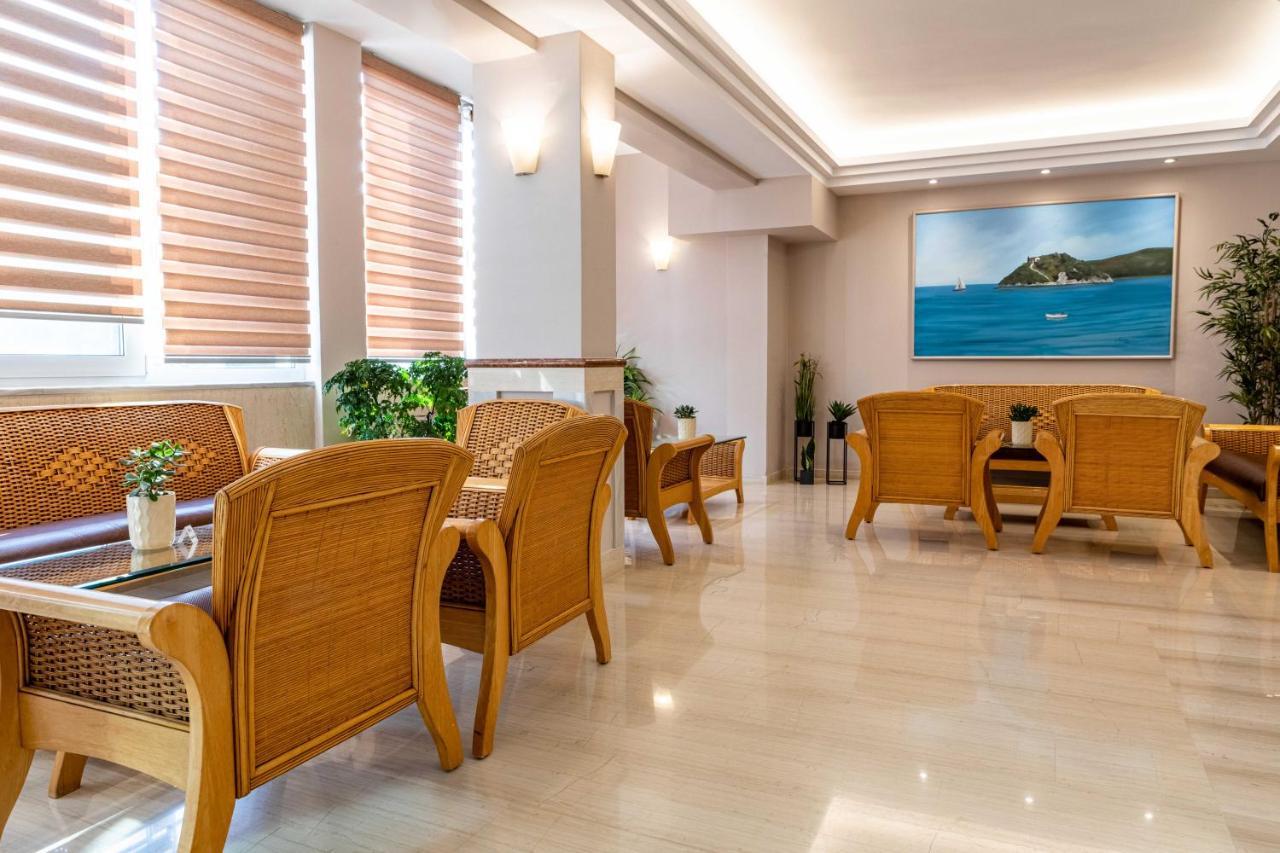 Hotel Serenity Tolón Buitenkant foto